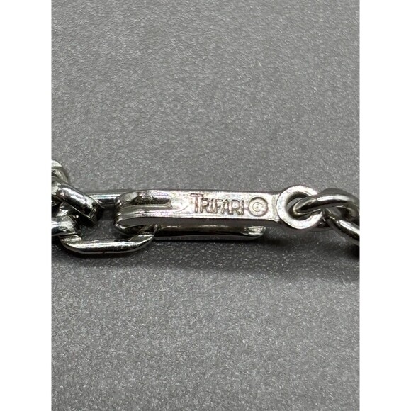 Trifari Pearl Rhinestone Silver Tone Link Necklace Vintage 1960s Jewelry - Picture 2 of 7